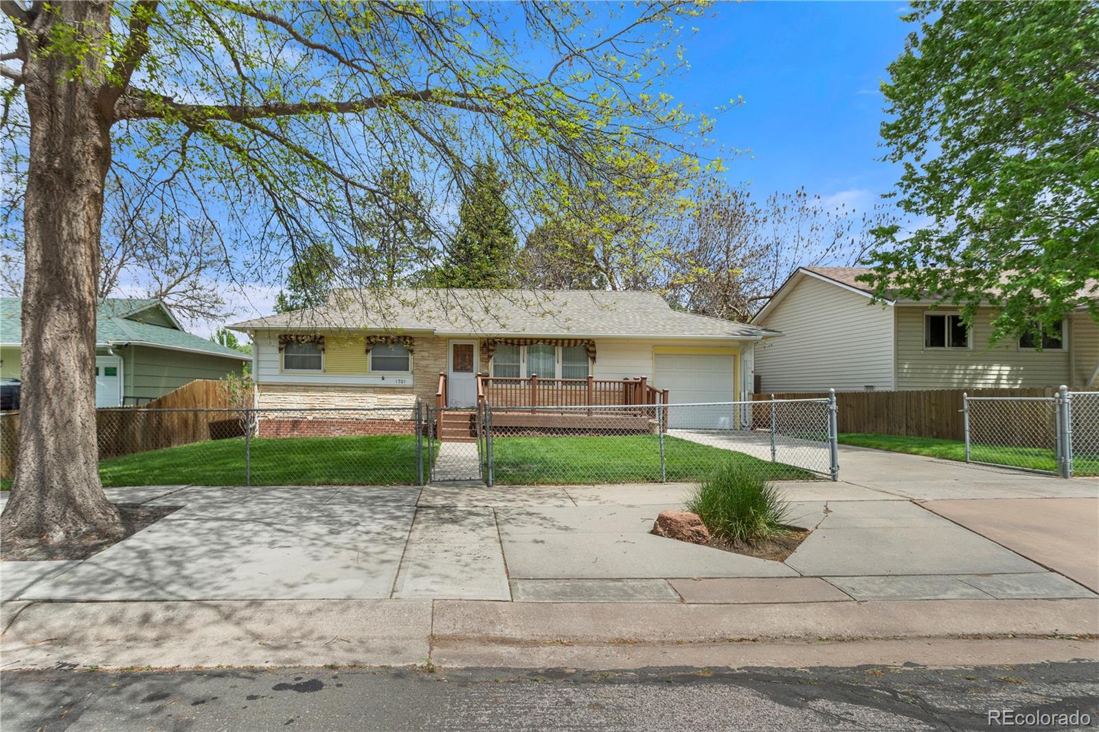 MLS Image #3 for 1701  kingsley drive,colorado springs, Colorado