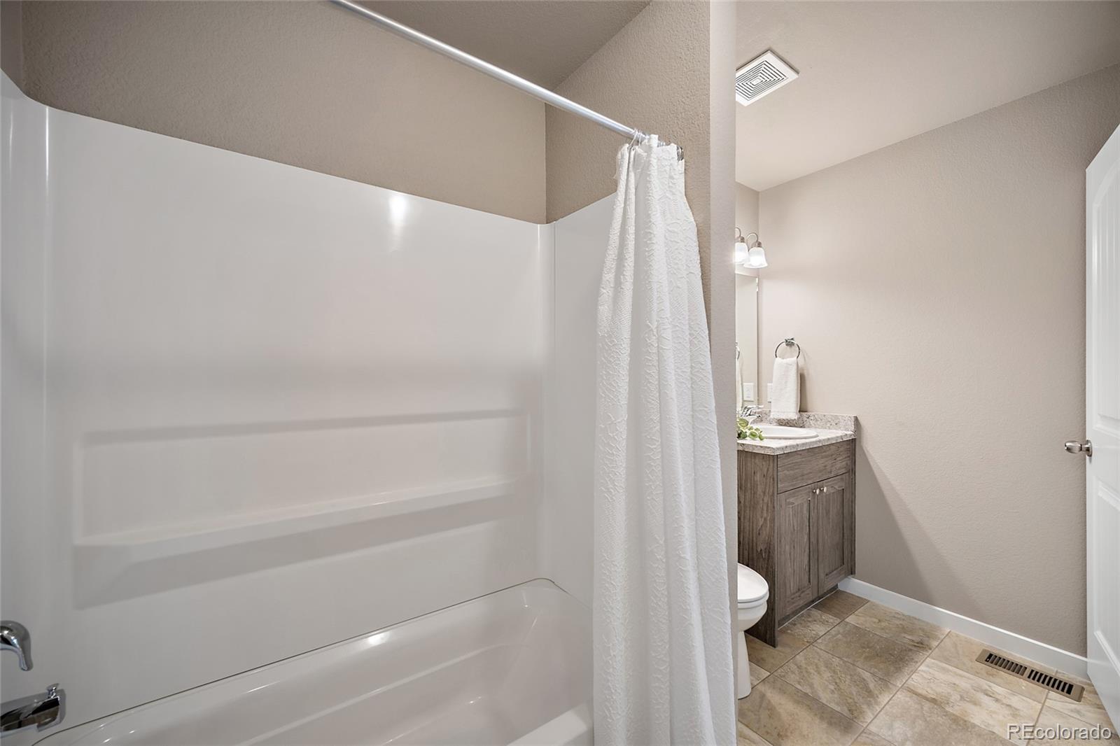 MLS Image #12 for 4634  wharf point,colorado springs, Colorado