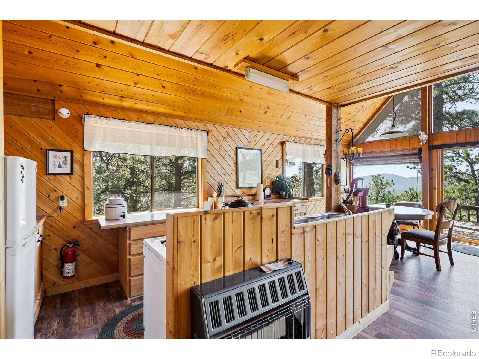 MLS Image #10 for 76  cairn court,drake, Colorado