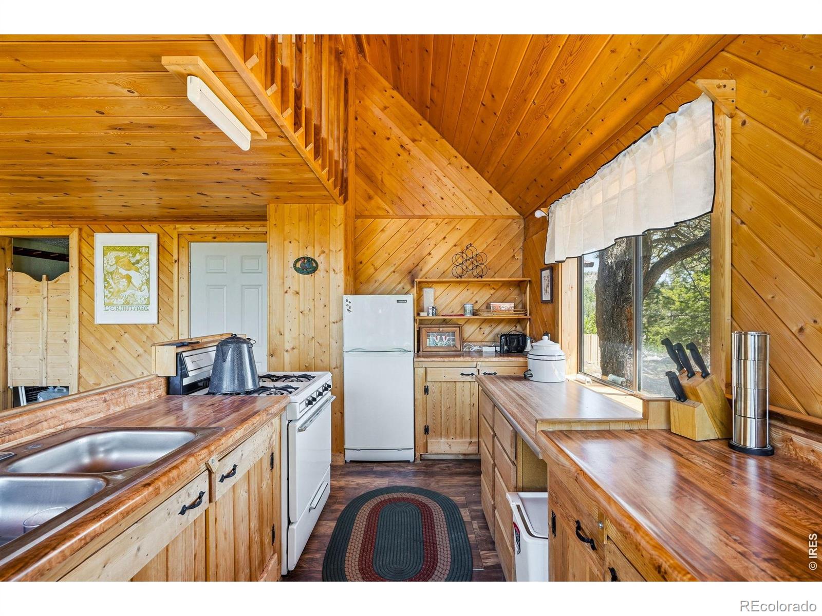MLS Image #13 for 76  cairn court,drake, Colorado
