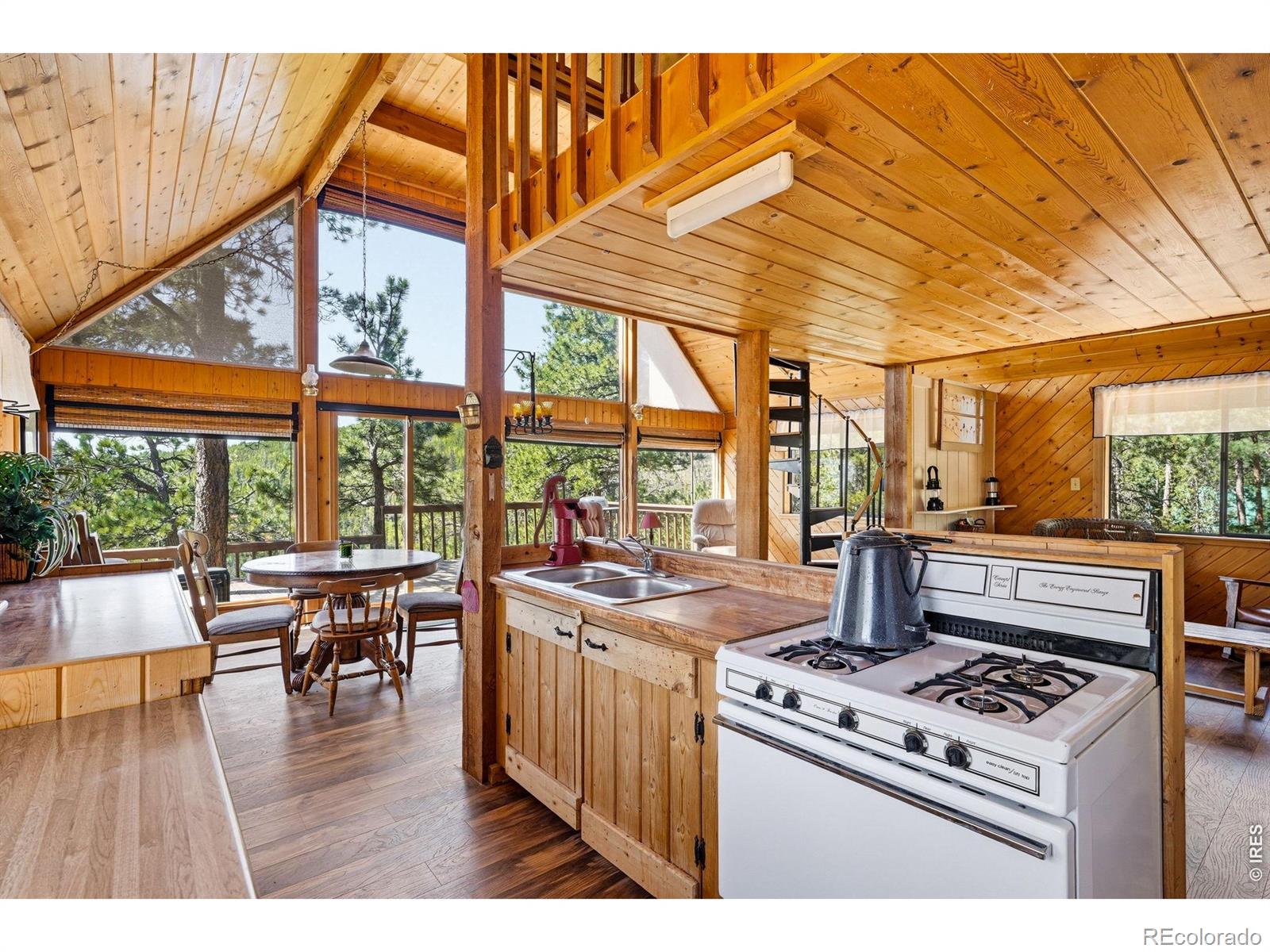MLS Image #15 for 76  cairn court,drake, Colorado