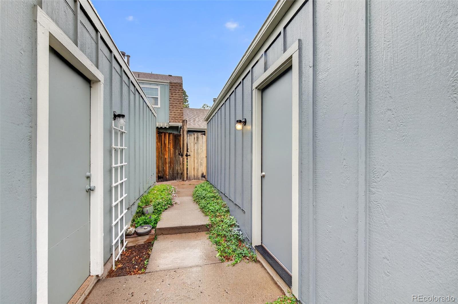 MLS Image #24 for 8672 e amherst drive,denver, Colorado