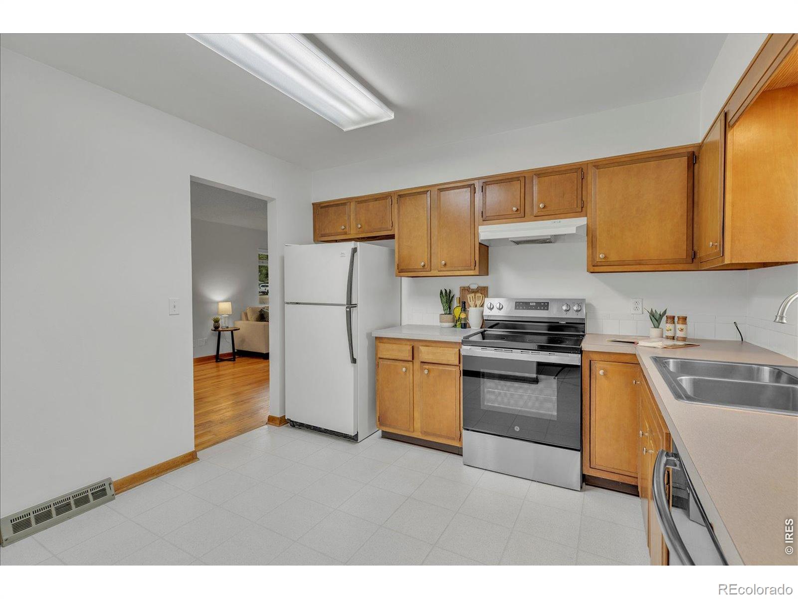 MLS Image #4 for 2652  mountain view avenue,longmont, Colorado
