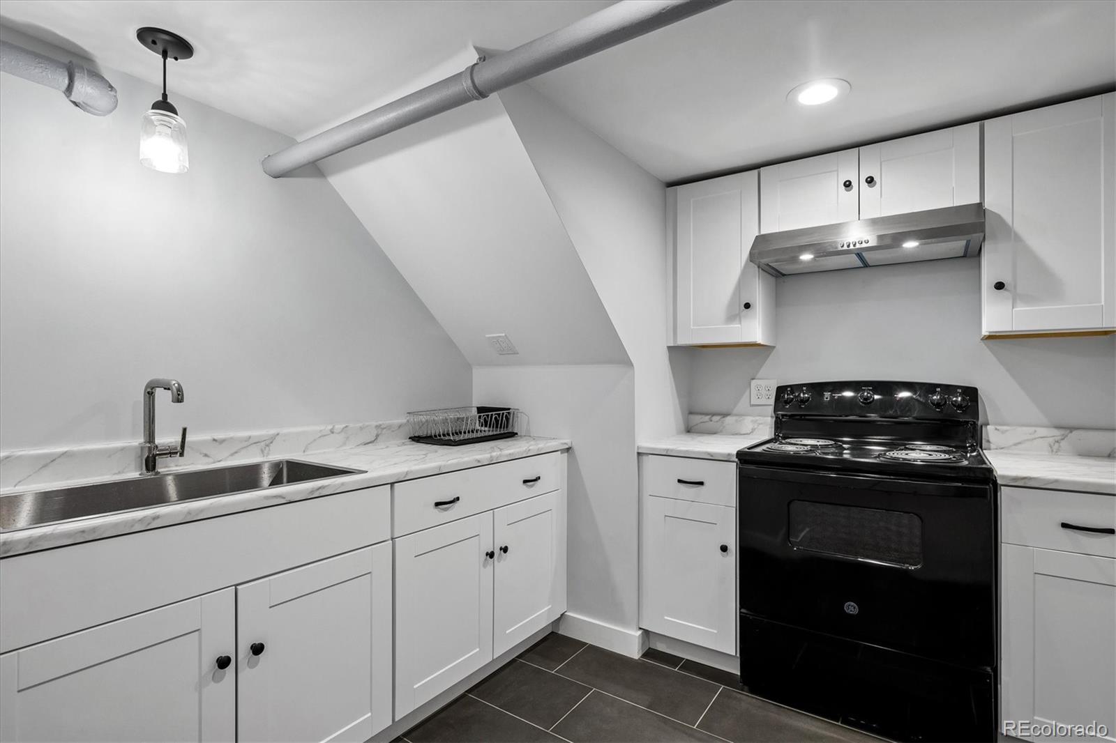 MLS Image #27 for 1140 n emerson street,denver, Colorado