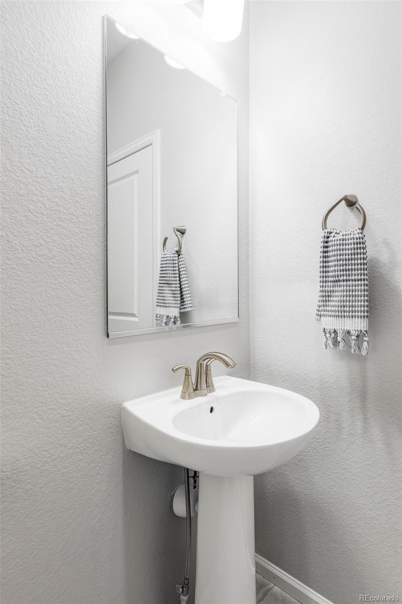 MLS Image #14 for 6356 n fulton street,denver, Colorado