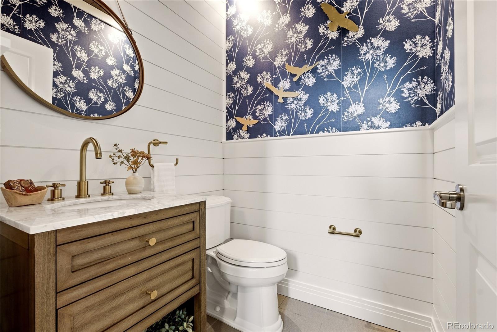 MLS Image #13 for 5945  hanover street,denver, Colorado