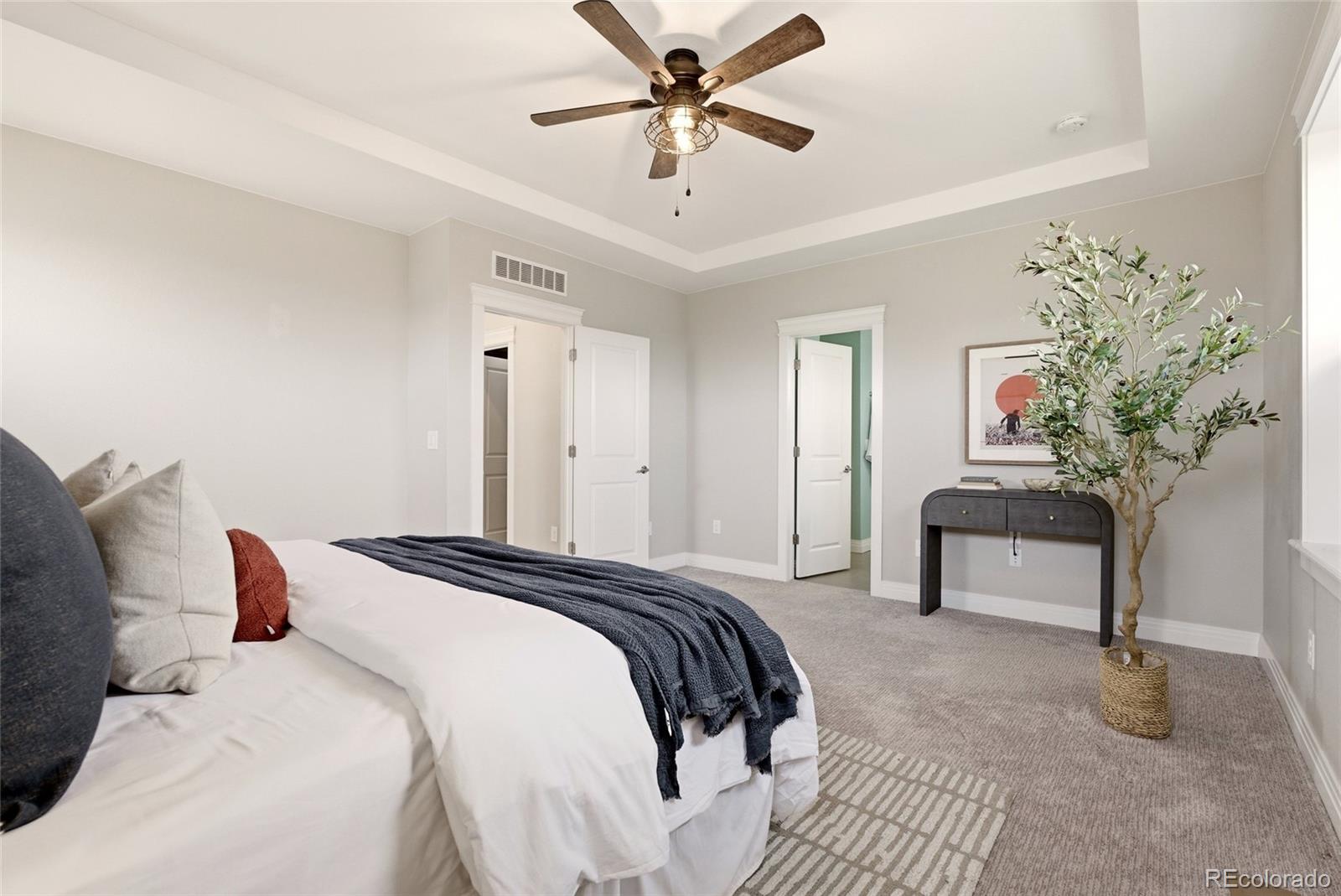 MLS Image #14 for 5945  hanover street,denver, Colorado
