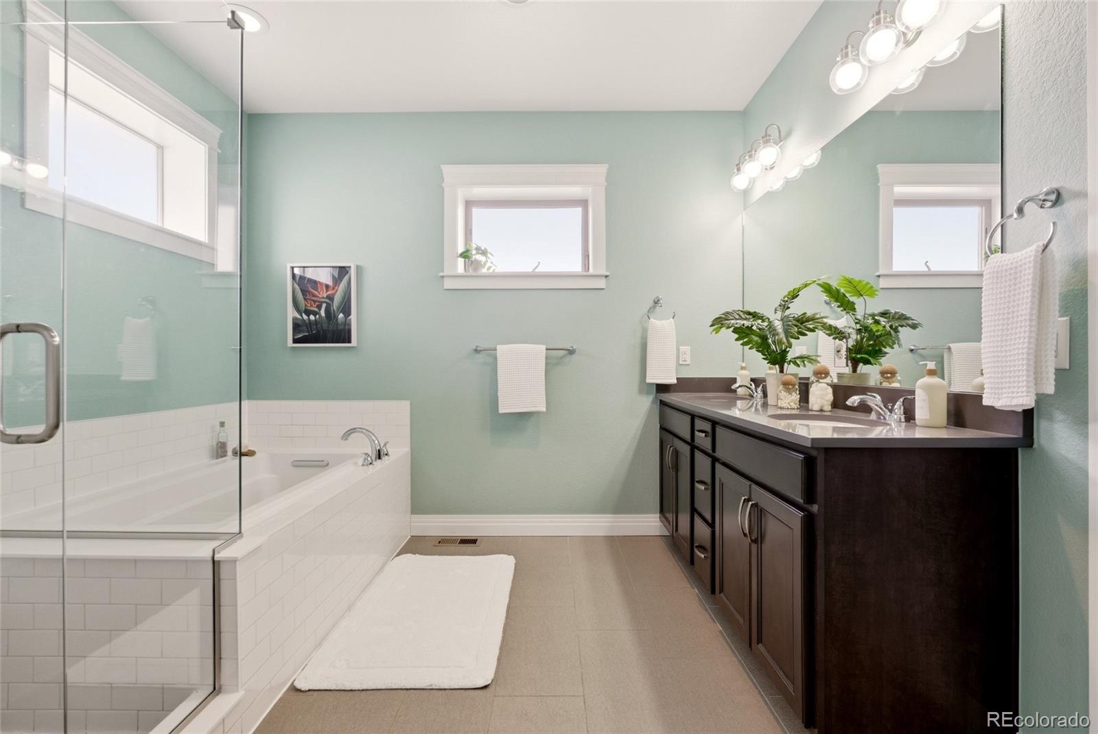 MLS Image #19 for 5945  hanover street,denver, Colorado