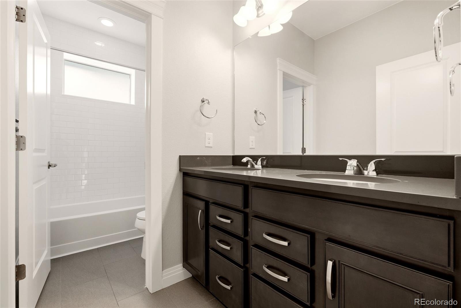 MLS Image #26 for 5945  hanover street,denver, Colorado