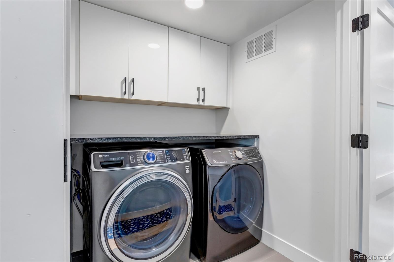 MLS Image #29 for 205 s lafayette street,denver, Colorado