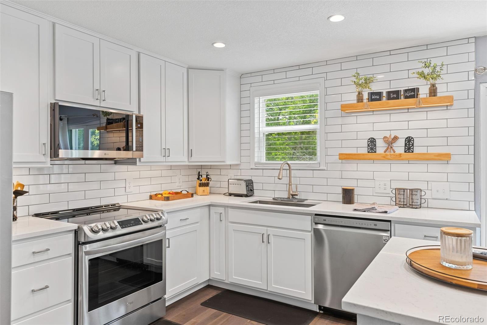 MLS Image #19 for 639 w jamison circle,littleton, Colorado