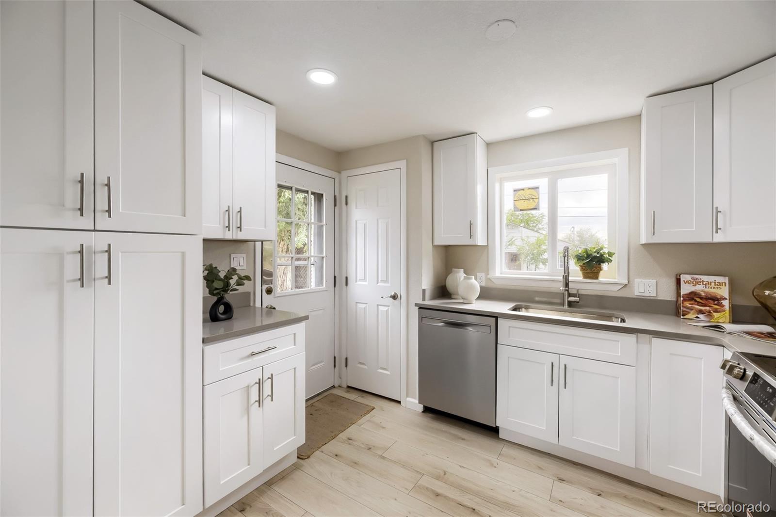 MLS Image #4 for 1721 n argonne street,aurora, Colorado
