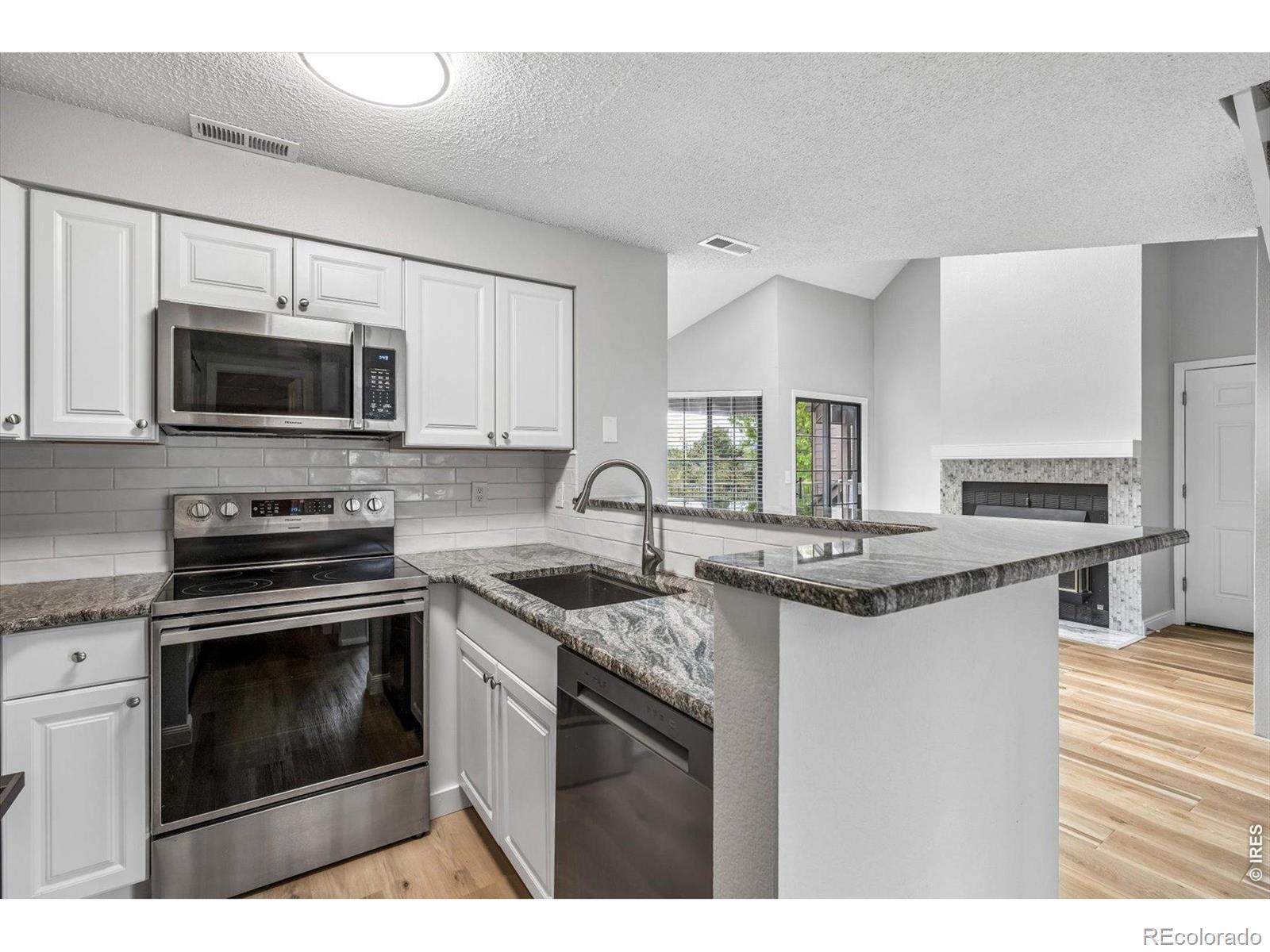 MLS Image #1 for 844 s vance street f,lakewood, Colorado