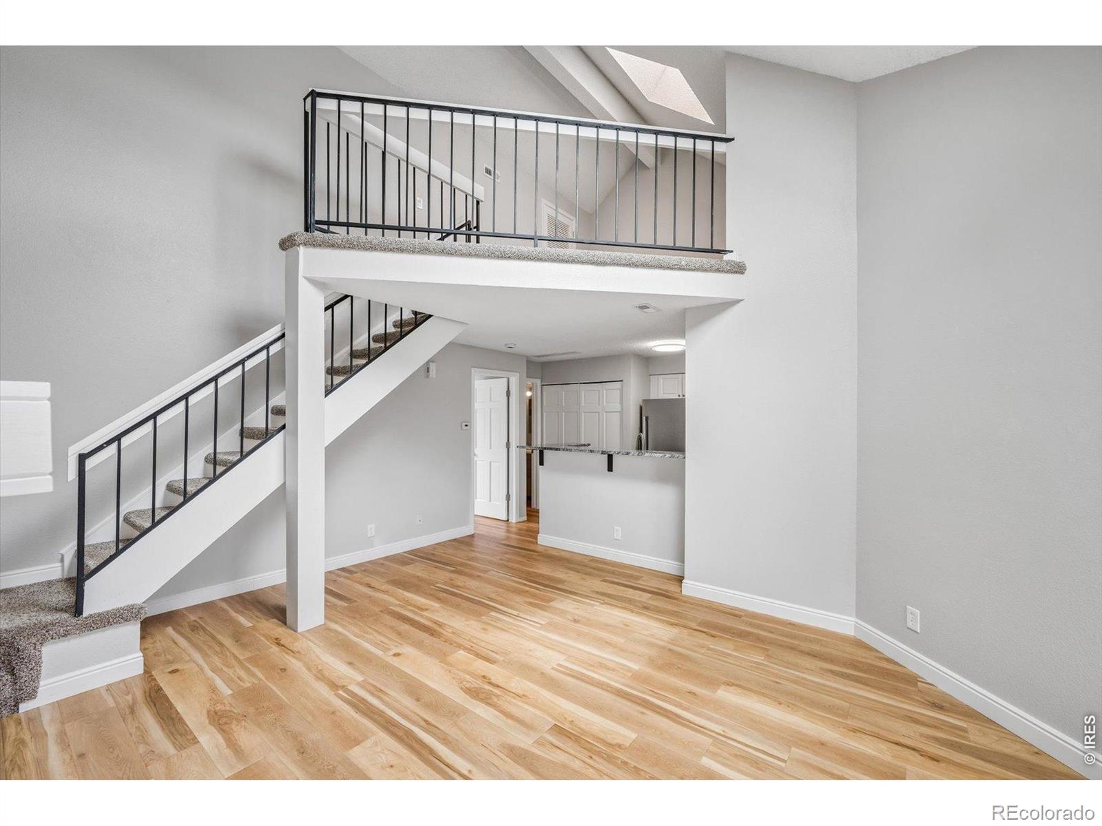 MLS Image #10 for 844 s vance street f,lakewood, Colorado