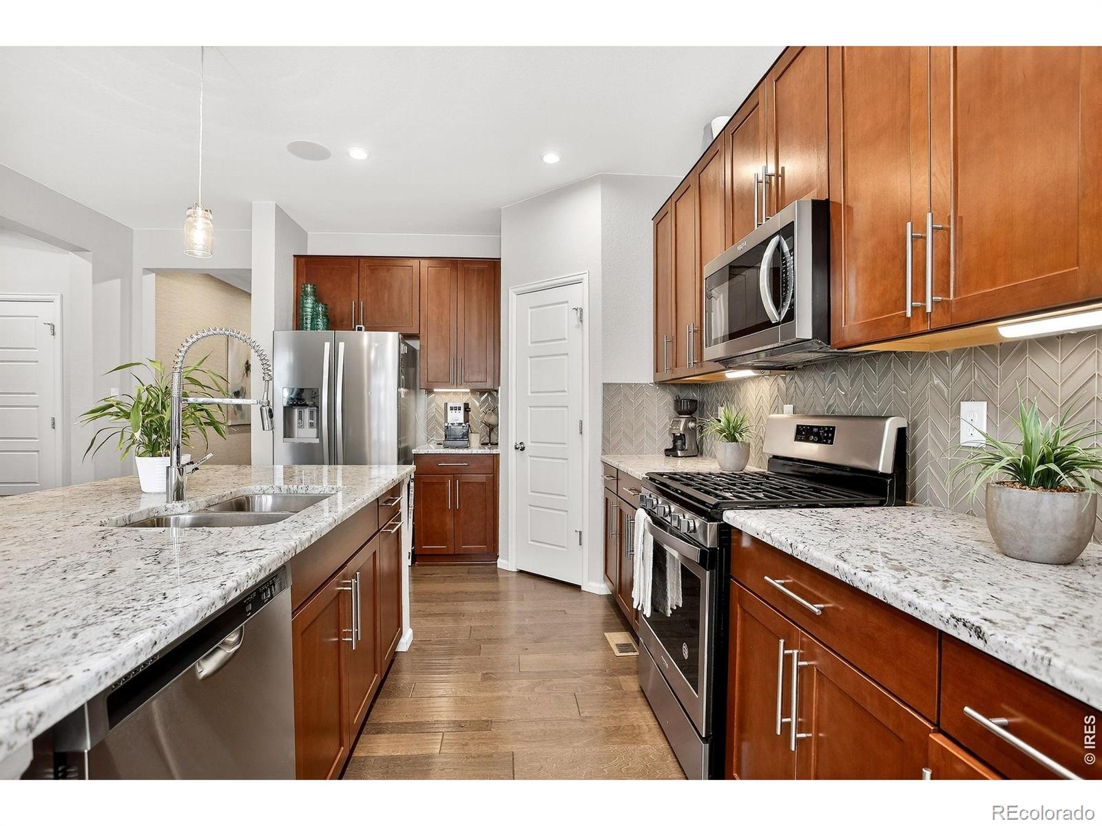 MLS Image #9 for 491  silver crown court,erie, Colorado