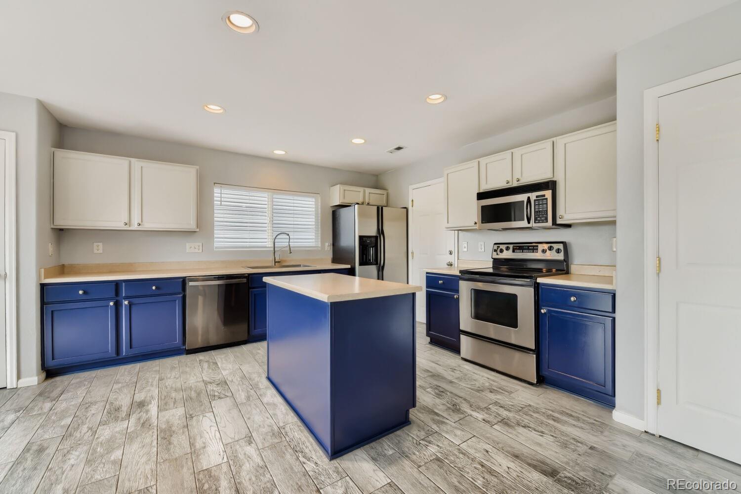 MLS Image #12 for 7656  brown bear court,littleton, Colorado