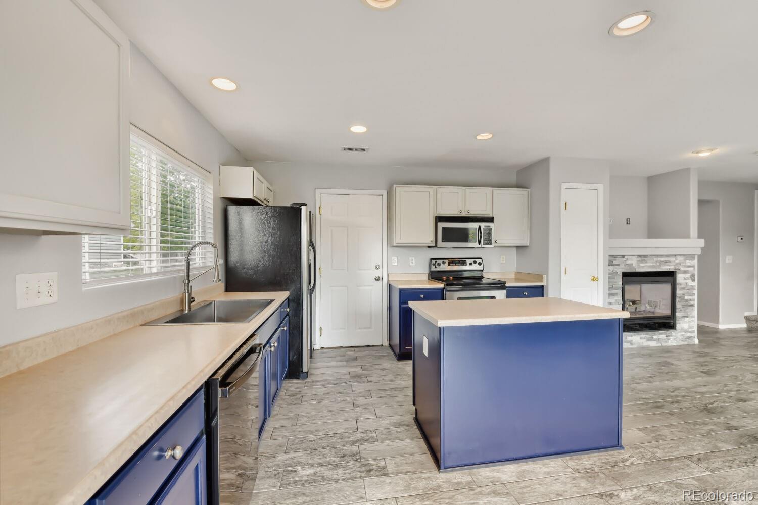 MLS Image #13 for 7656  brown bear court,littleton, Colorado