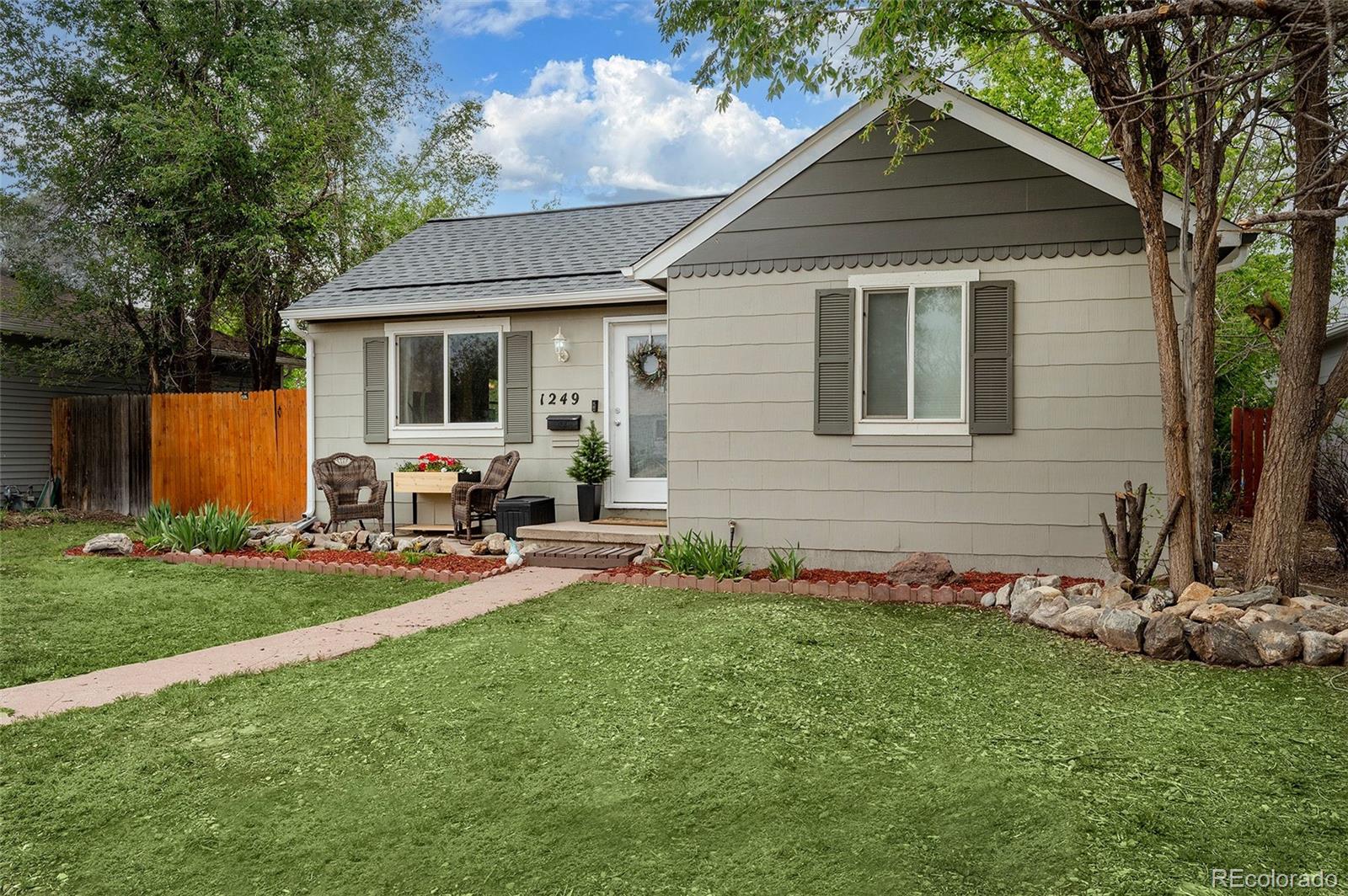 MLS Image #2 for 1249  macon street,aurora, Colorado