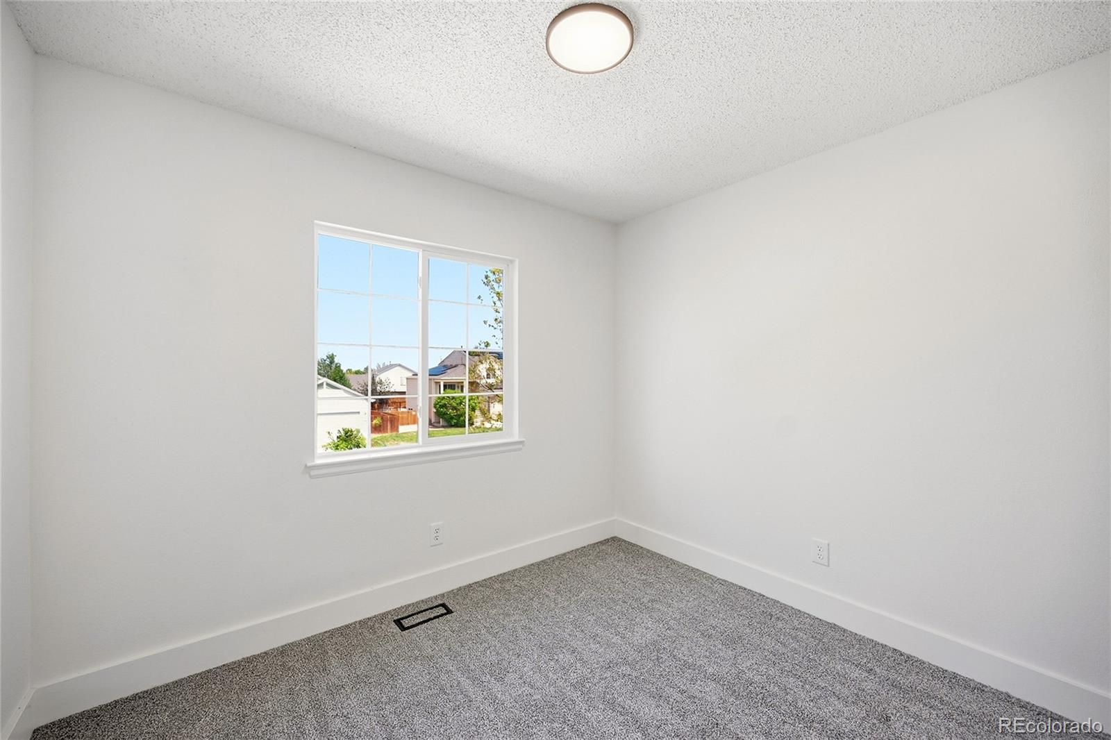 MLS Image #12 for 19036 e ithaca place,aurora, Colorado