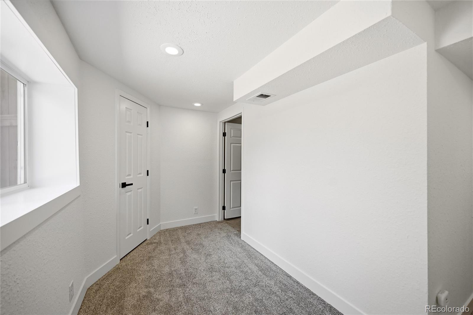 MLS Image #18 for 19036 e ithaca place,aurora, Colorado