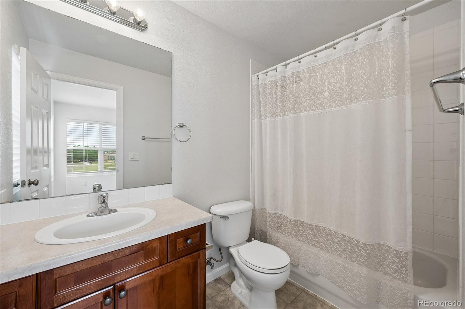 MLS Image #14 for 1329 s coolidge circle,aurora, Colorado