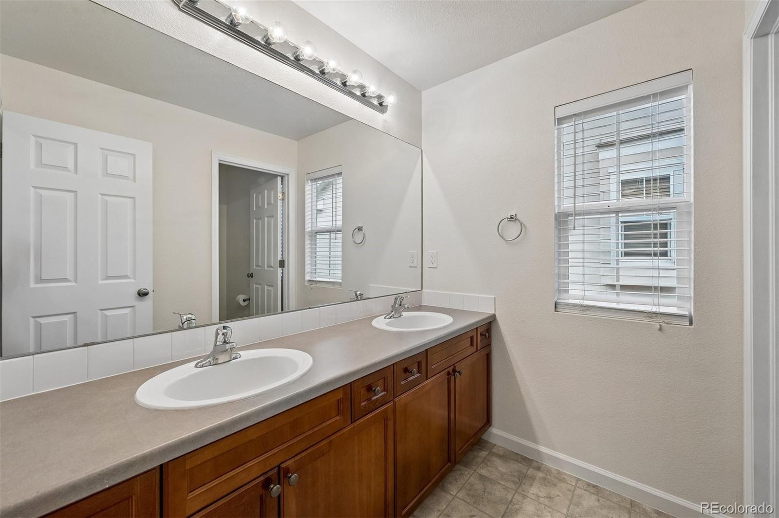 MLS Image #18 for 1329 s coolidge circle,aurora, Colorado