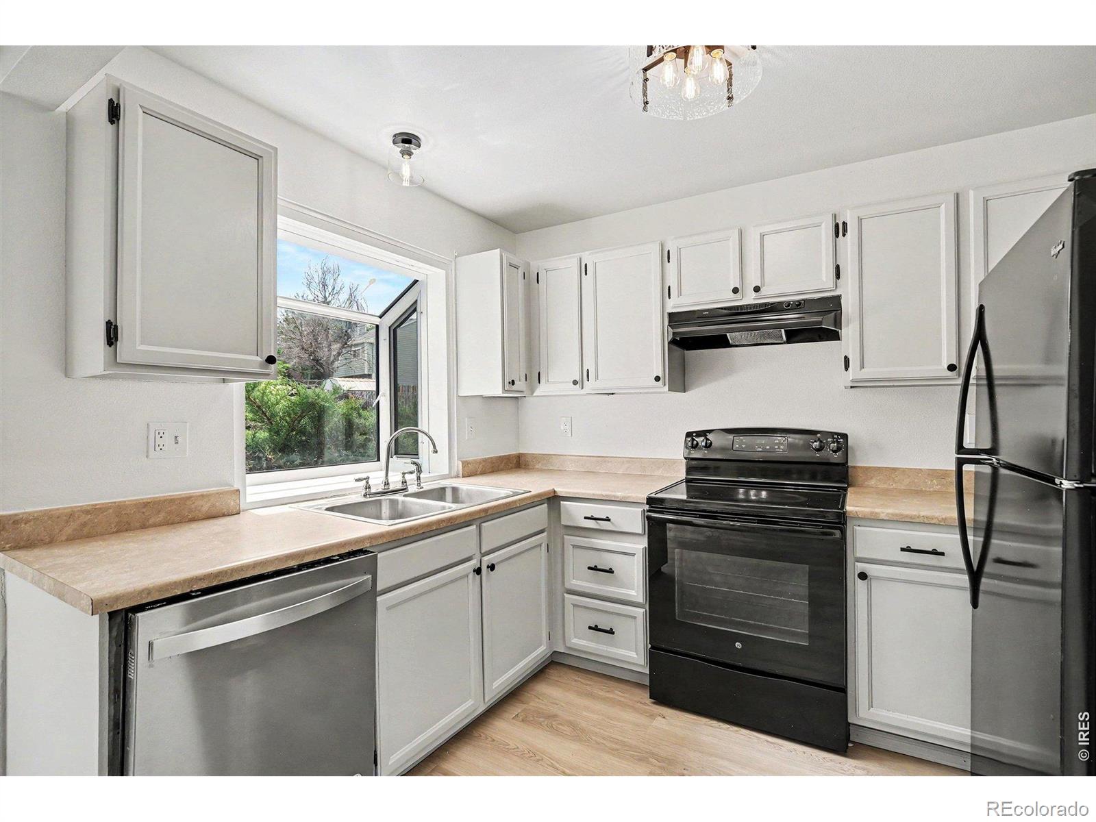 MLS Image #5 for 10516  robb drive,broomfield, Colorado