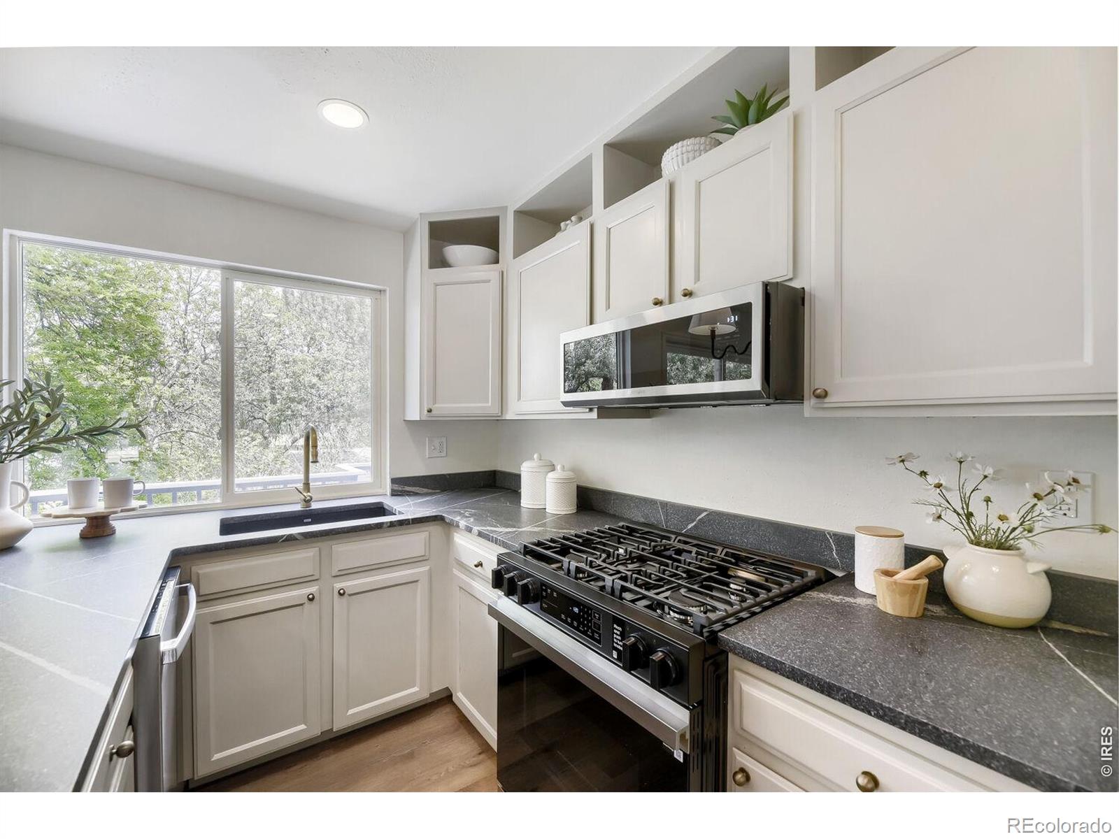 MLS Image #9 for 231  short place,louisville, Colorado