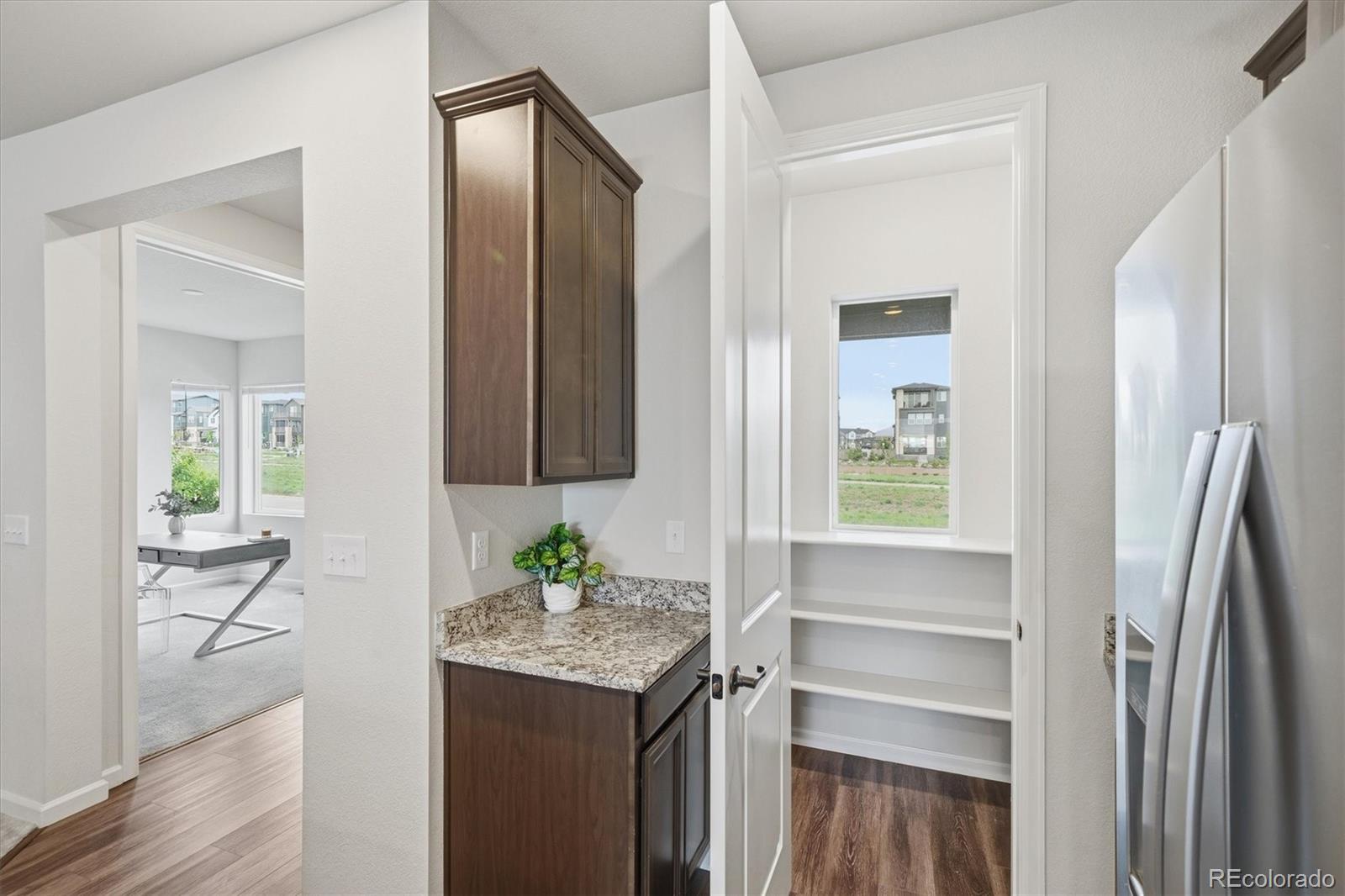 MLS Image #12 for 8726  middle fork street,littleton, Colorado