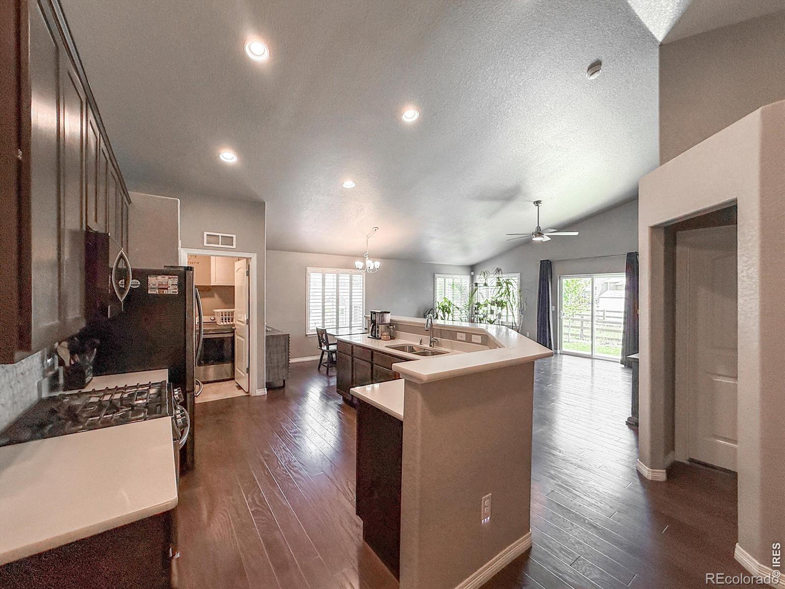 MLS Image #4 for 902  canyonlands street,berthoud, Colorado