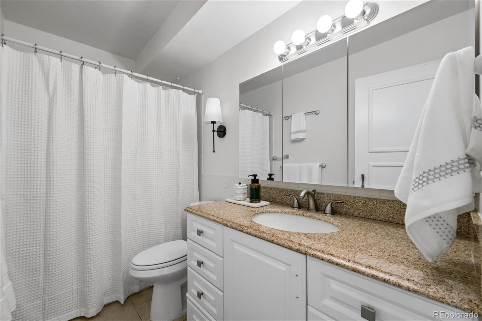 MLS Image #4 for 755 s alton way,denver, Colorado