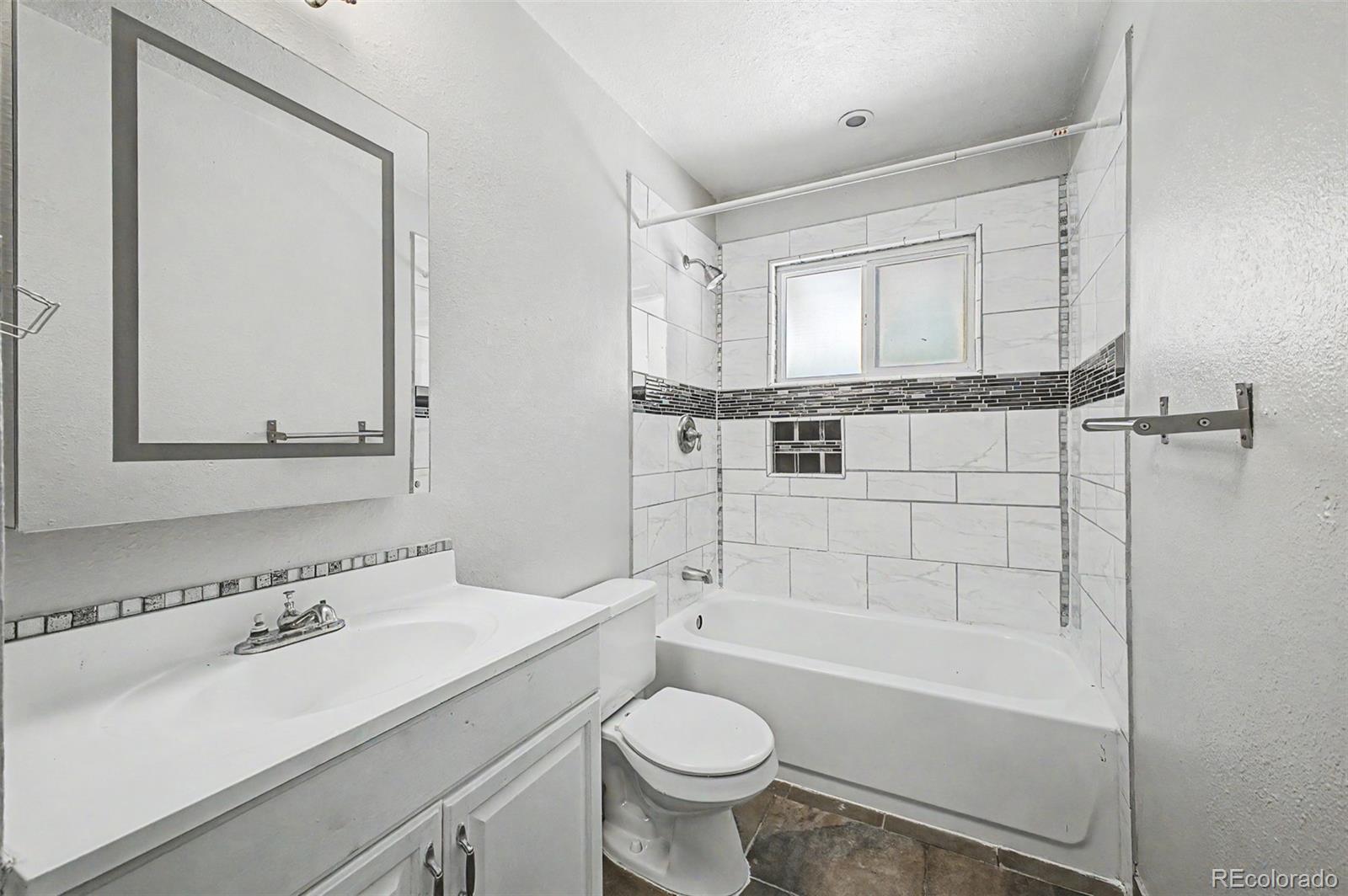 MLS Image #15 for 1042  yuba street,aurora, Colorado