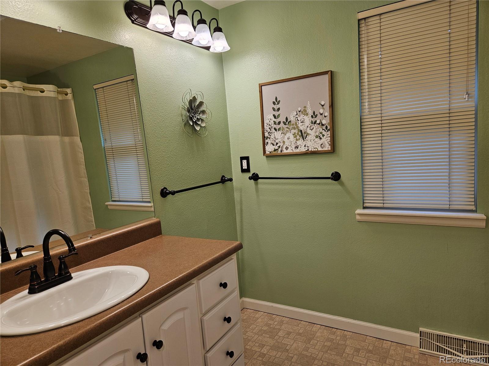 MLS Image #24 for 8401 e long avenue,centennial, Colorado