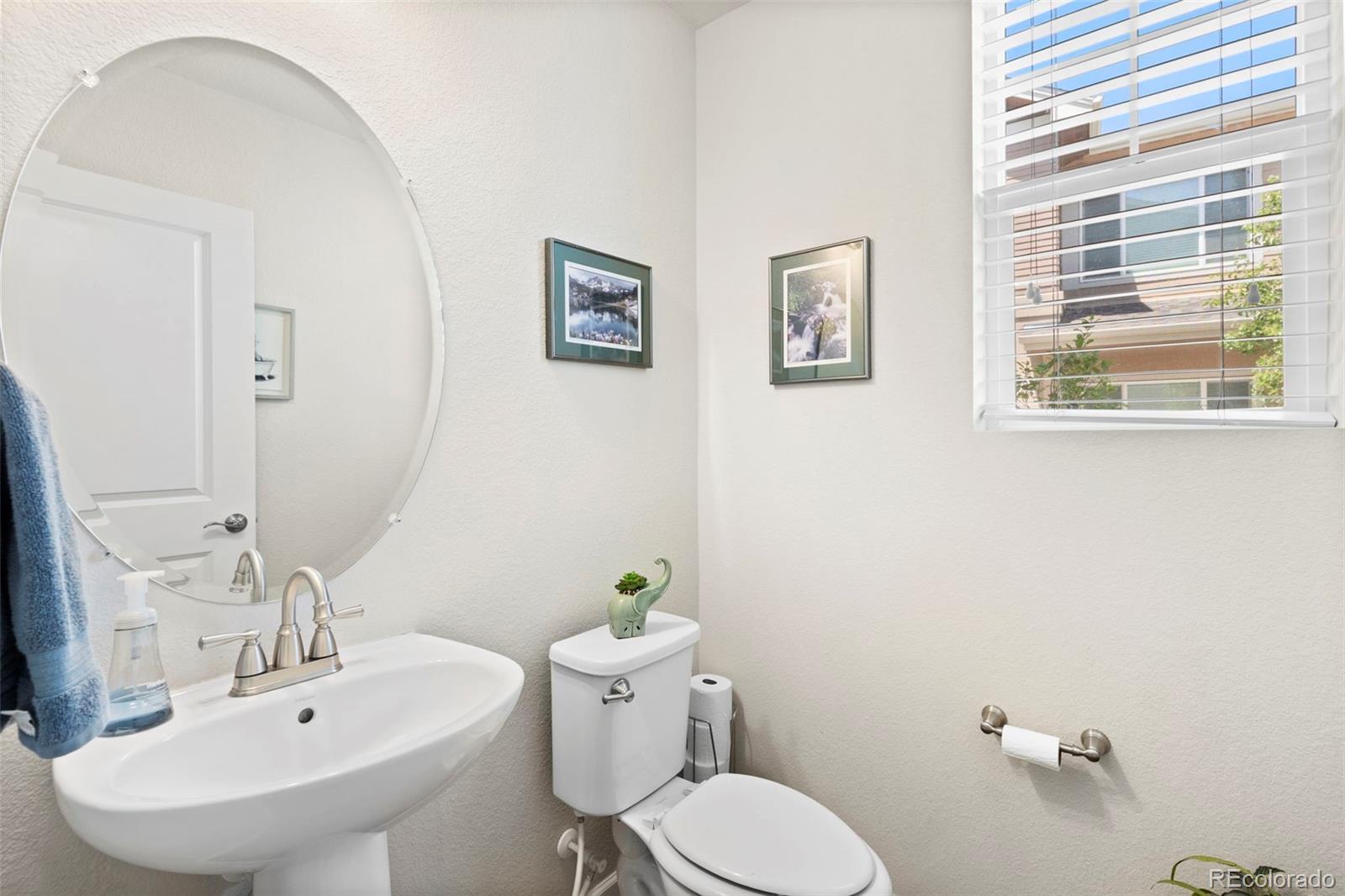 MLS Image #8 for 15526 w 64th loop a,arvada, Colorado