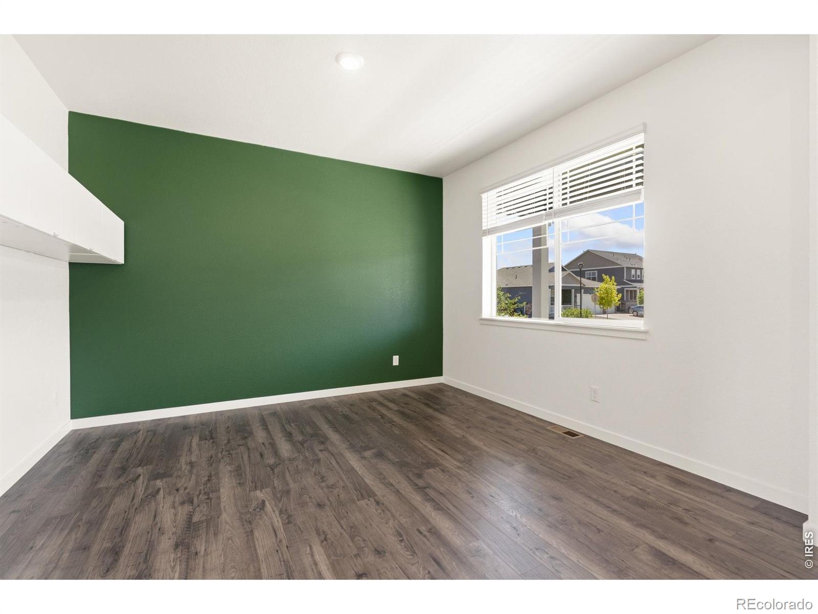 MLS Image #10 for 463  thrush place,johnstown, Colorado