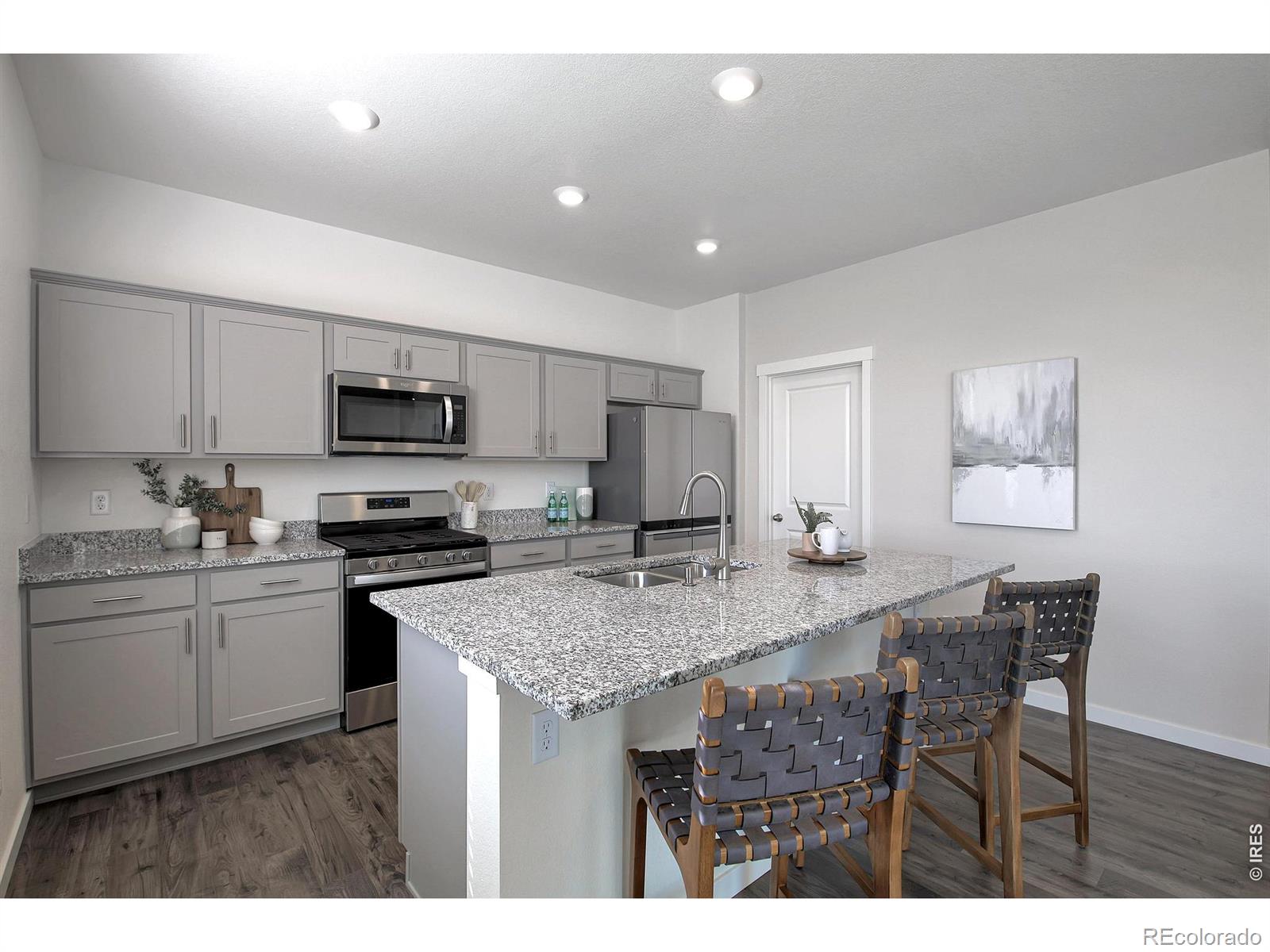 MLS Image #14 for 463  thrush place,johnstown, Colorado