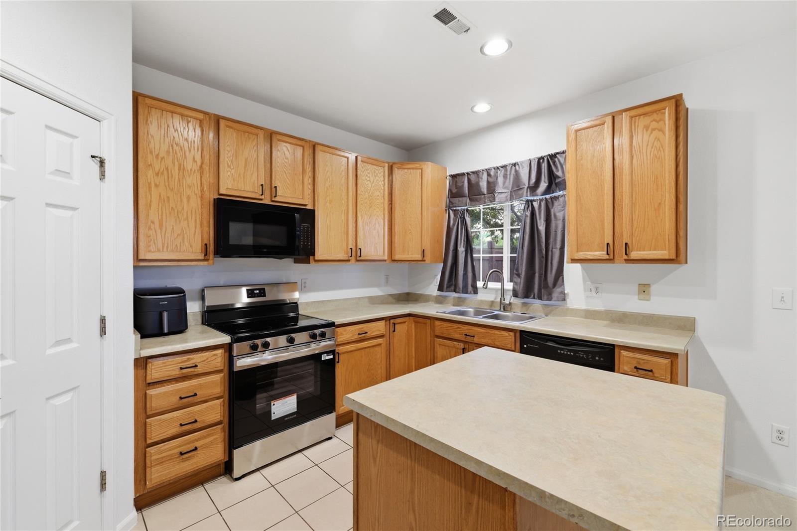MLS Image #24 for 111  granby way c,aurora, Colorado