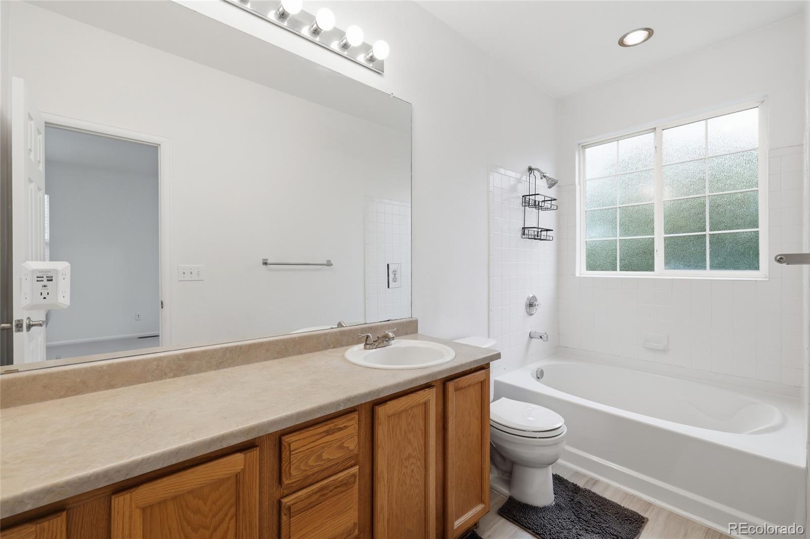 MLS Image #4 for 111  granby way c,aurora, Colorado