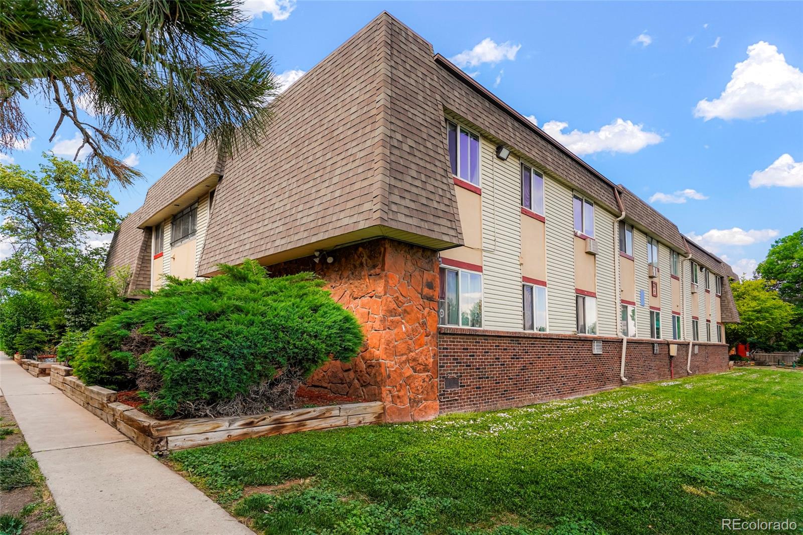 MLS Image #3 for 747 w 96th avenue,thornton, Colorado