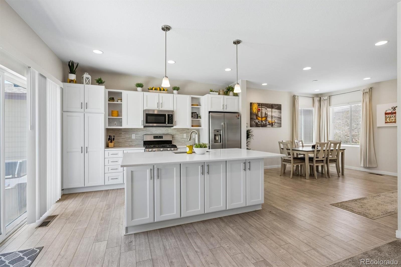 MLS Image #5 for 10006  yampa street,commerce city, Colorado