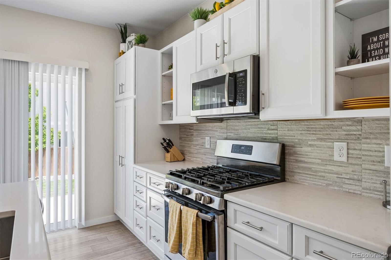 MLS Image #7 for 10006  yampa street,commerce city, Colorado