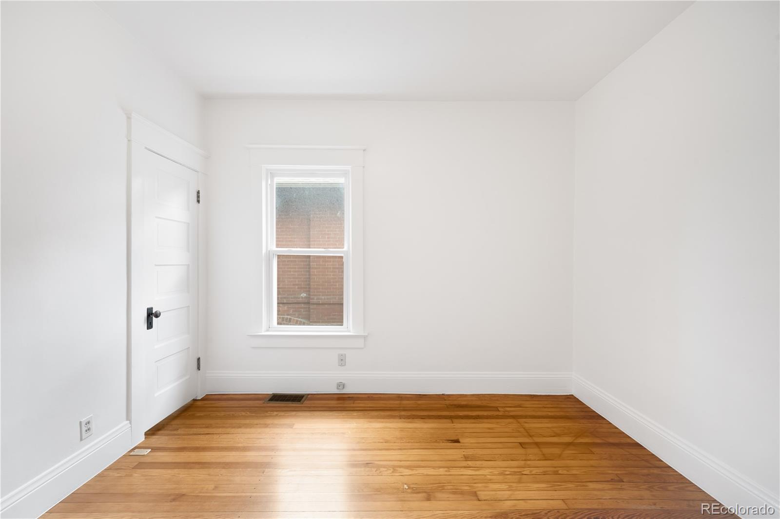 MLS Image #11 for 1288 s lincoln street,denver, Colorado