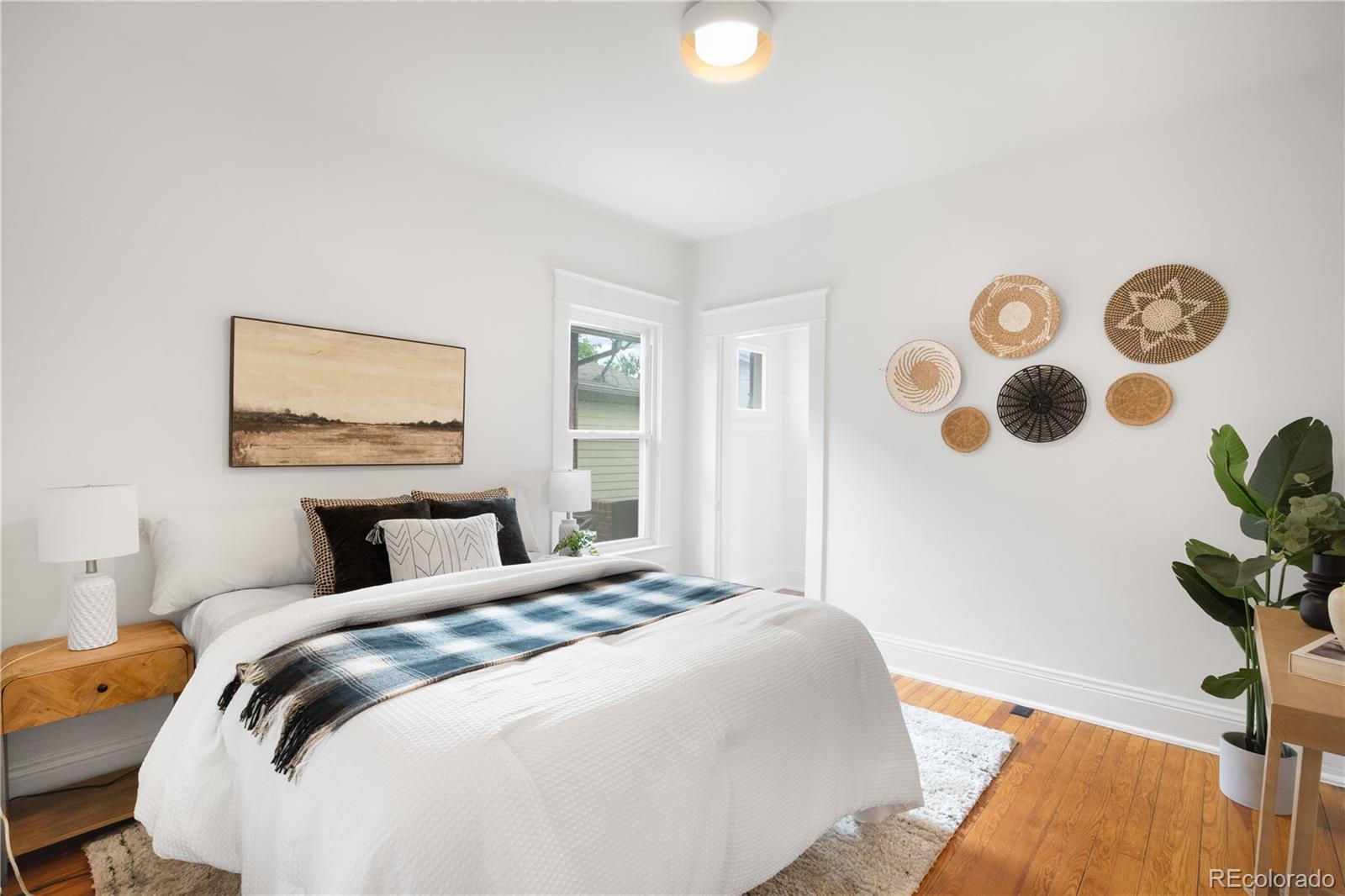 MLS Image #12 for 1288 s lincoln street,denver, Colorado