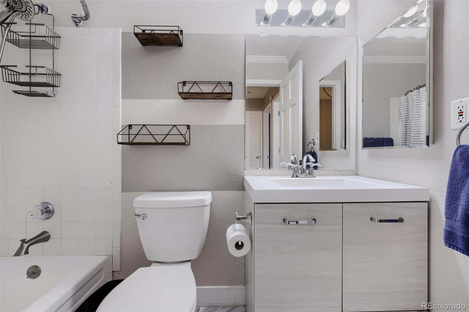 MLS Image #14 for 16283 e oxford drive,aurora, Colorado