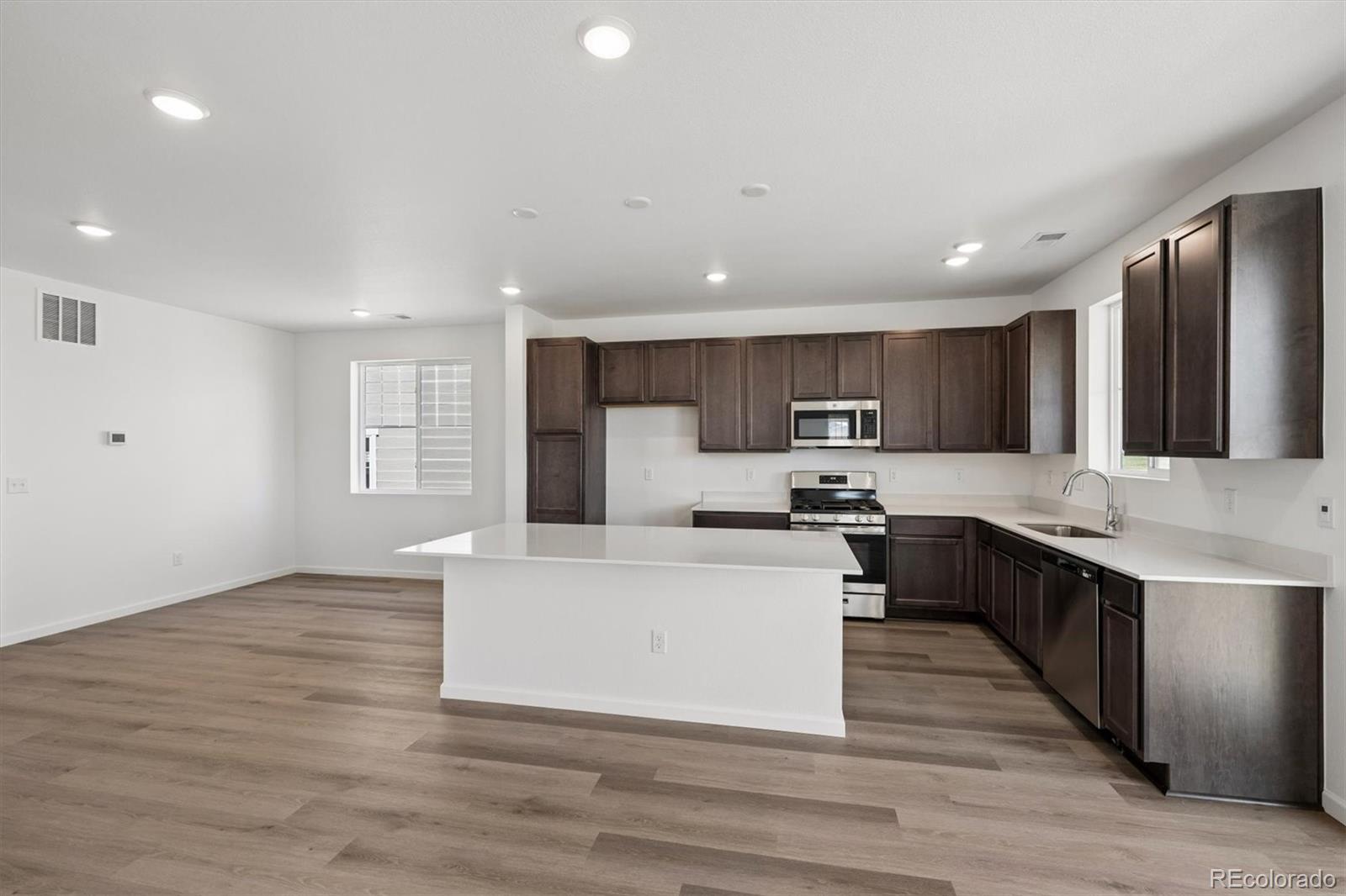 MLS Image #6 for 444 s rifle street,aurora, Colorado