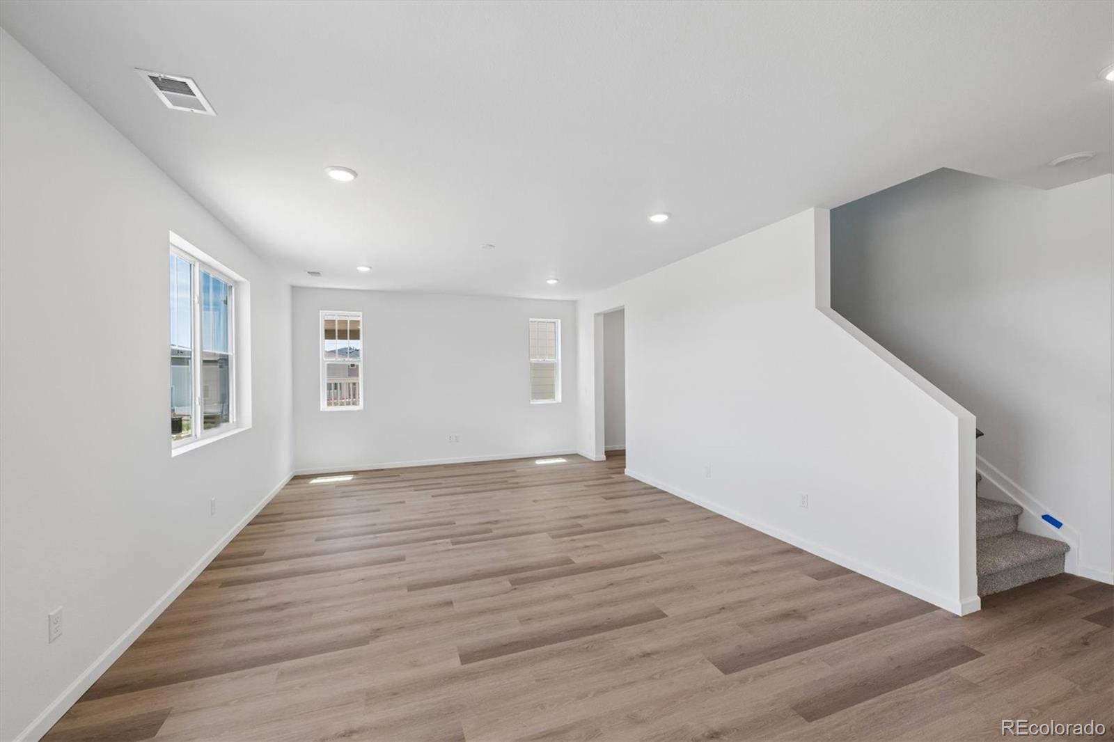 MLS Image #9 for 444 s rifle street,aurora, Colorado