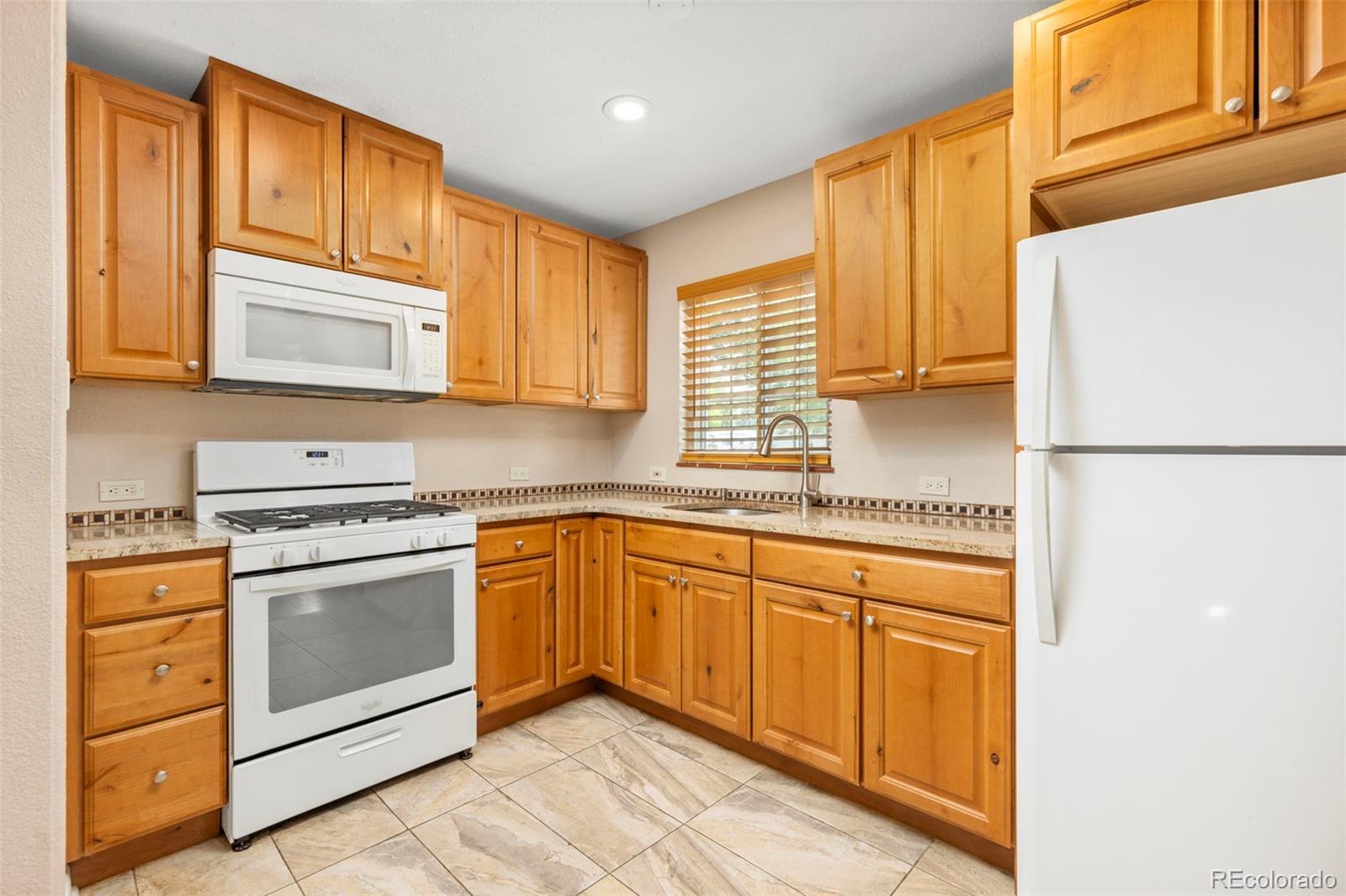 MLS Image #10 for 921  yates street,denver, Colorado
