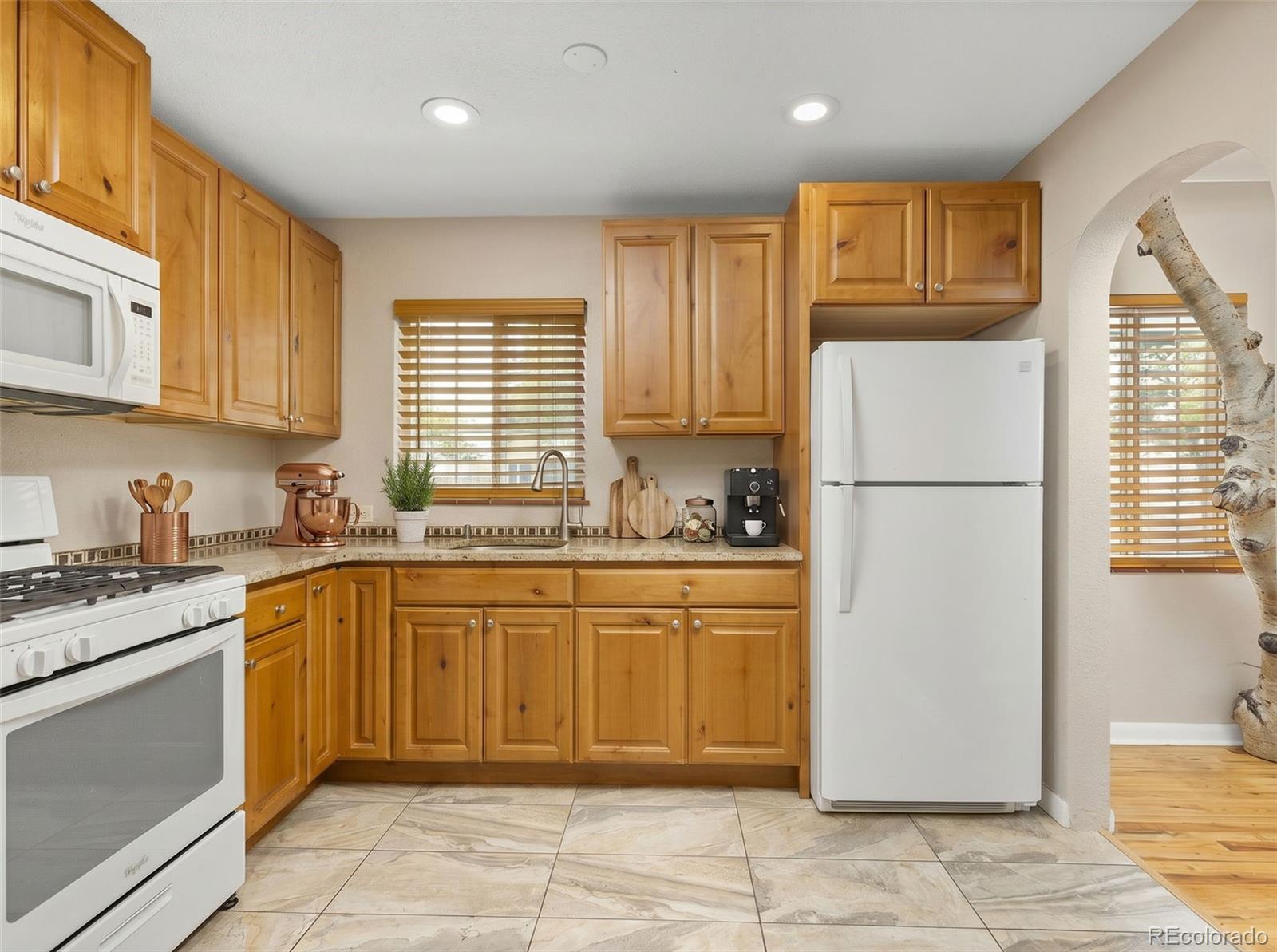 MLS Image #5 for 921  yates street,denver, Colorado
