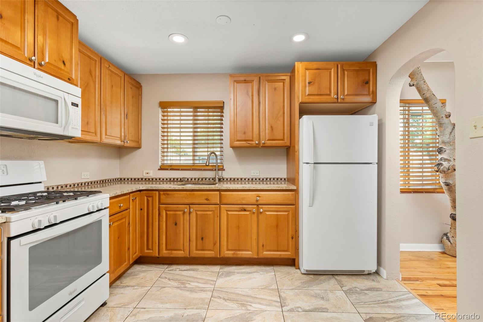 MLS Image #9 for 921  yates street,denver, Colorado