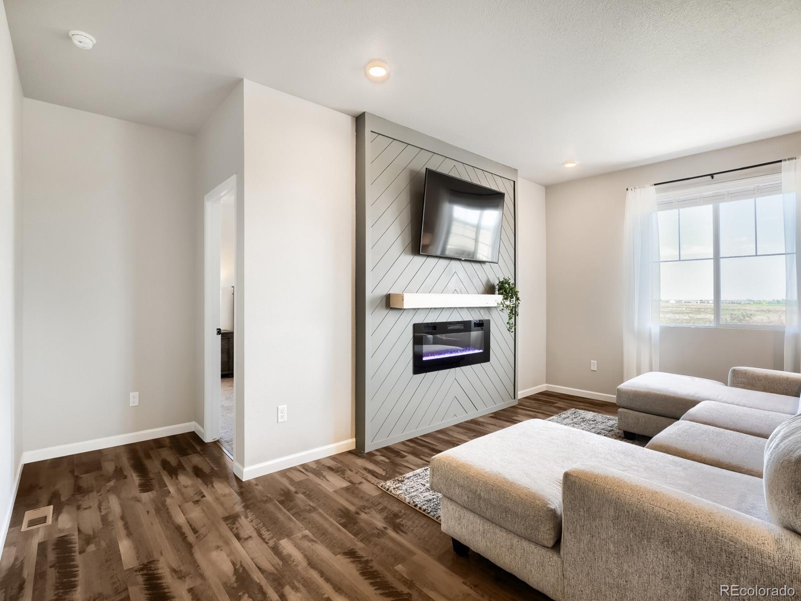 MLS Image #3 for 5473  bauer drive,frederick, Colorado